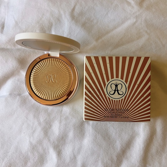 Anastasia Glow Seeker - Picture 3 of 3